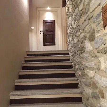 Maison Lo Triolet مزرعة للإقامة *