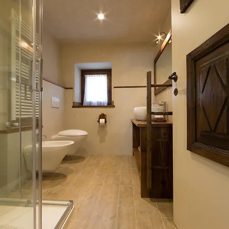 مزرعة للإقامة Maison Lo Triolet