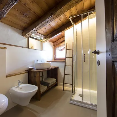 Maison Lo Triolet Introd