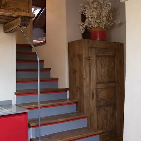 Maison Lo Triolet مزرعة للإقامة *