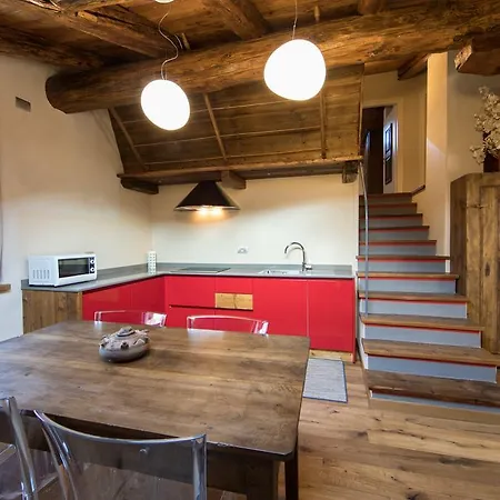 مزرعة للإقامة Maison Lo Triolet *