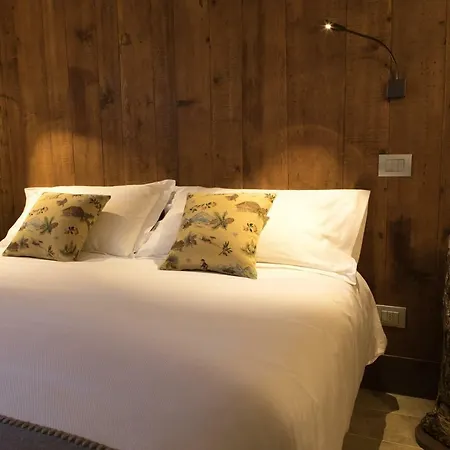 Maison Lo Triolet Farm stay Introd