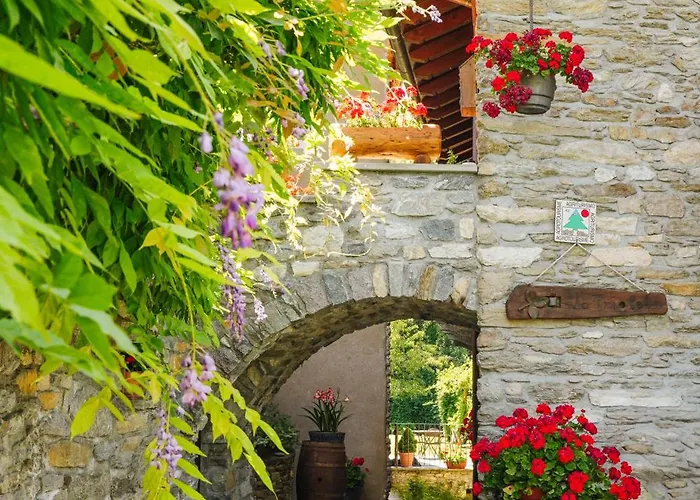 Maison Lo Triolet Farm stay Introd