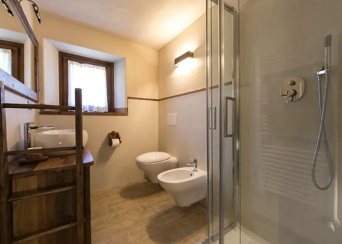 Maison Lo Triolet Introd