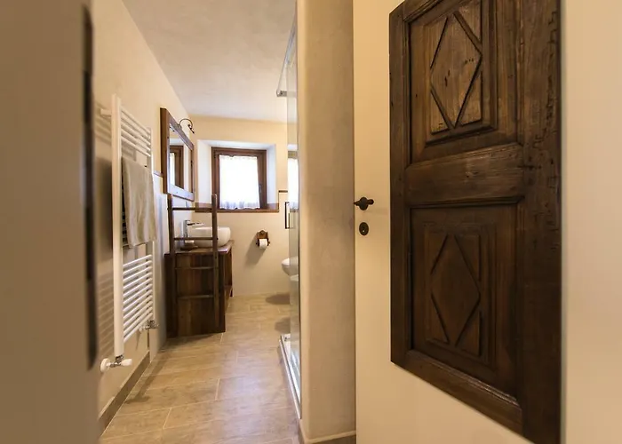 Maison Lo Triolet Introd